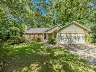 142 Crest Pointe Court, Auburn, GA 30011