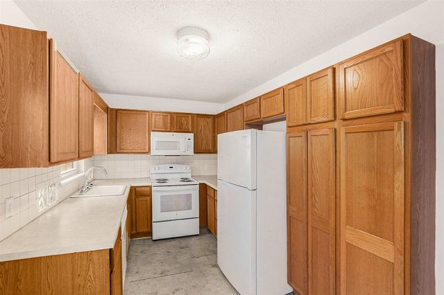 1511 Pattengill Avenue, Lansing, MI 48910