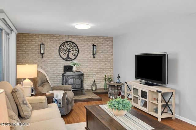 749 Park Avenue, Belford, NJ 07718