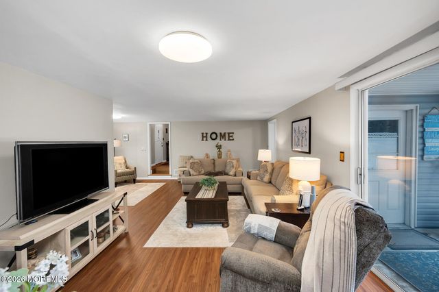 749 Park Avenue, Belford, NJ 07718