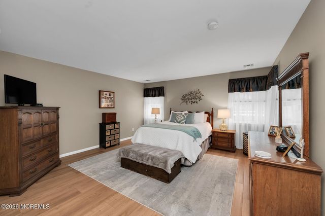 749 Park Avenue, Belford, NJ 07718