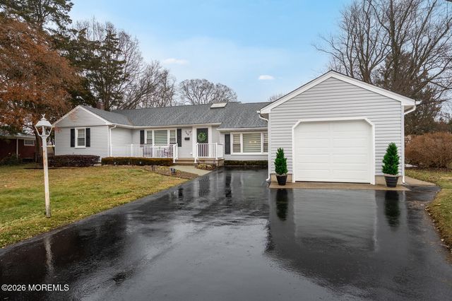 749 Park Avenue, Belford, NJ 07718