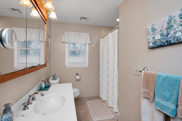 749 Park Avenue, Belford, NJ 07718