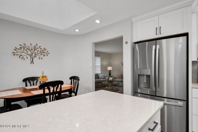 749 Park Avenue, Belford, NJ 07718