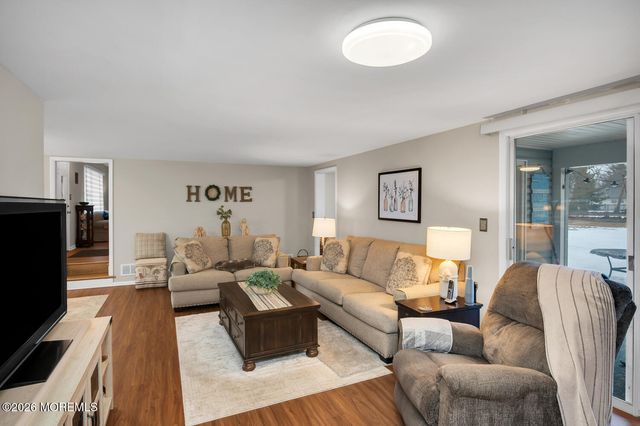 749 Park Avenue, Belford, NJ 07718