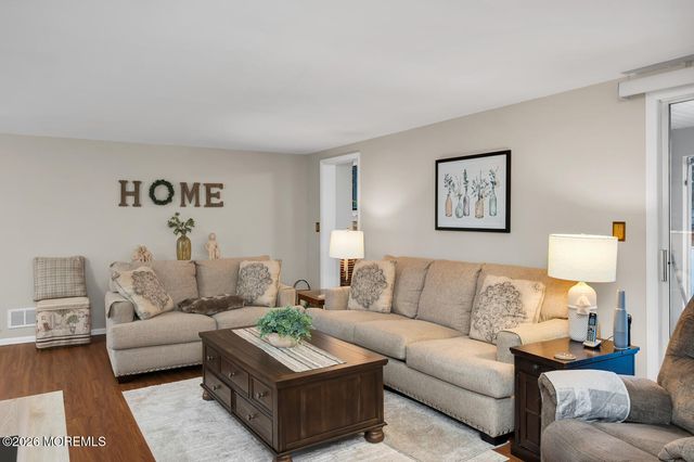 749 Park Avenue, Belford, NJ 07718