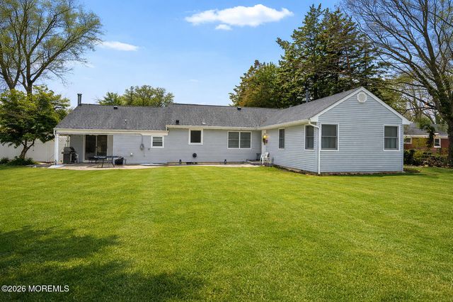 749 Park Avenue, Belford, NJ 07718