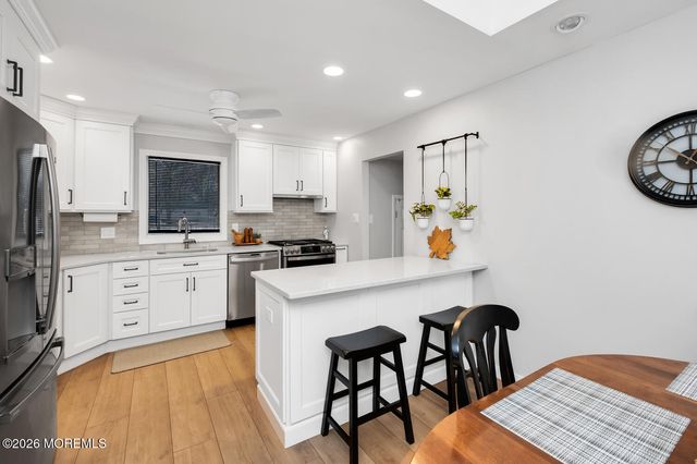 749 Park Avenue, Belford, NJ 07718