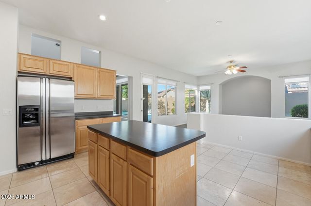 7180 W TRAILS Drive, Glendale, AZ 85308