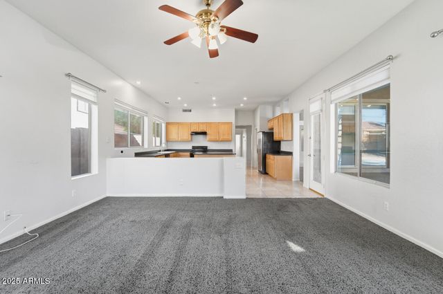 7180 W TRAILS Drive, Glendale, AZ 85308