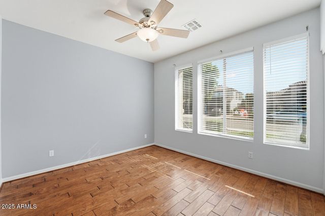 7180 W TRAILS Drive, Glendale, AZ 85308