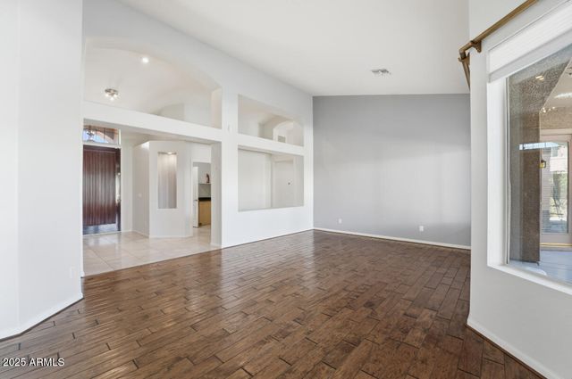 7180 W TRAILS Drive, Glendale, AZ 85308