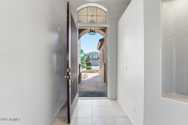 7180 W TRAILS Drive, Glendale, AZ 85308