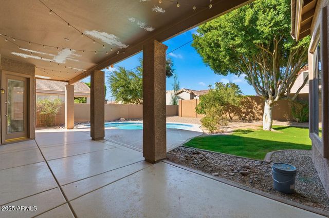 7180 W TRAILS Drive, Glendale, AZ 85308