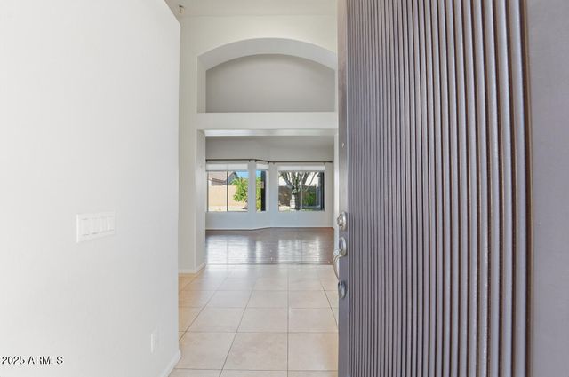 7180 W TRAILS Drive, Glendale, AZ 85308