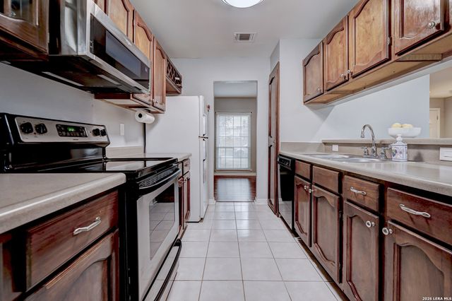 6711 Country Breeze, San Antonio, TX 78240