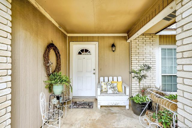 6711 Country Breeze, San Antonio, TX 78240