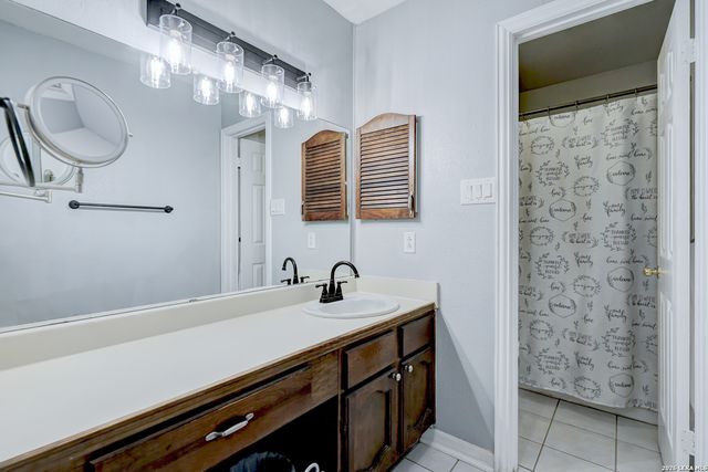 6711 Country Breeze, San Antonio, TX 78240