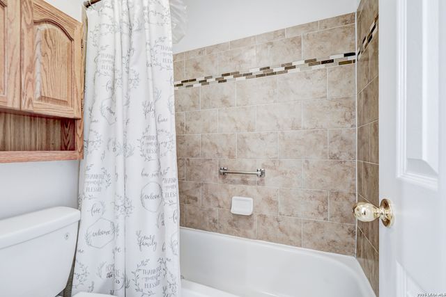 6711 Country Breeze, San Antonio, TX 78240