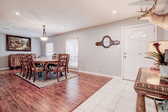 6711 Country Breeze, San Antonio, TX 78240