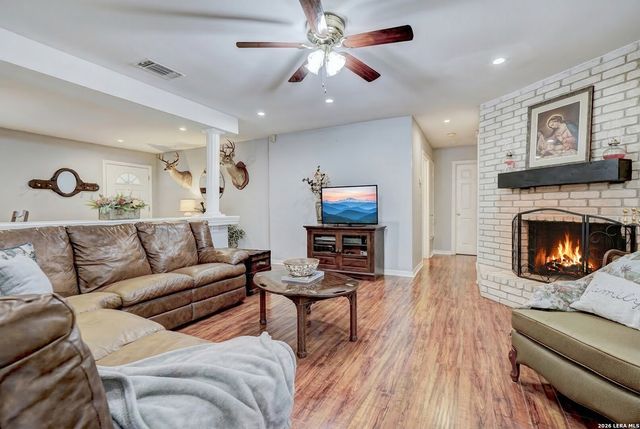 6711 Country Breeze, San Antonio, TX 78240