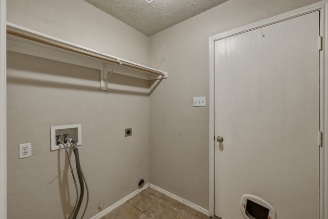 1714 Crestmeadow Lane, Mansfield, TX 76063