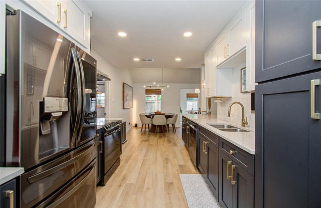 12218 Tawakom Drive, Tomball, TX 77375