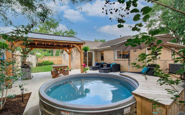 12218 Tawakom Drive, Tomball, TX 77375