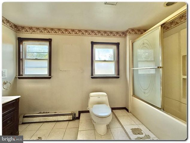1146 VIOLET AVE, Williamstown, NJ 08094