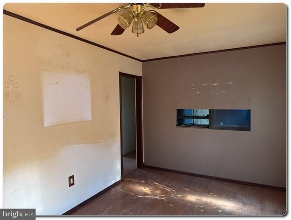 1146 VIOLET AVE, Williamstown, NJ 08094
