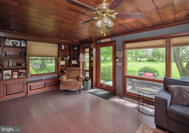 110 CLAY RIDGE RD, Ottsville, PA 18942