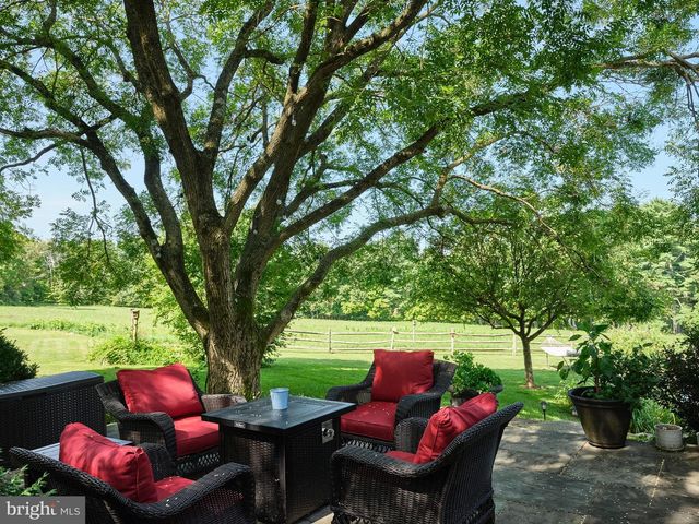 110 CLAY RIDGE RD, Ottsville, PA 18942