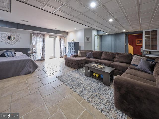 110 CLAY RIDGE RD, Ottsville, PA 18942