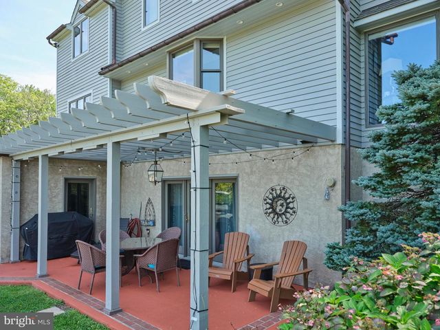 110 CLAY RIDGE RD, Ottsville, PA 18942