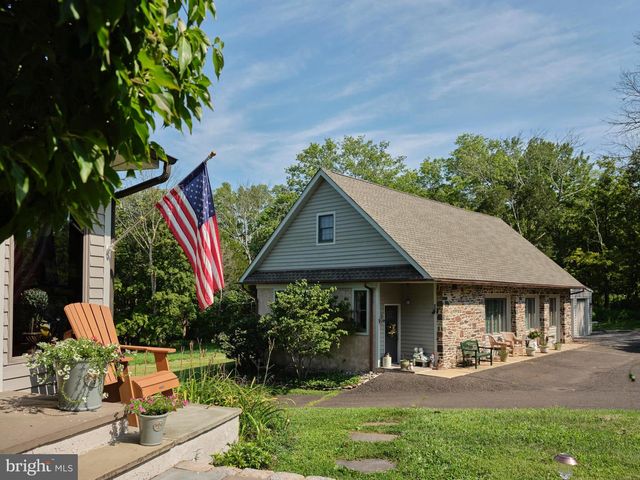 110 CLAY RIDGE RD, Ottsville, PA 18942