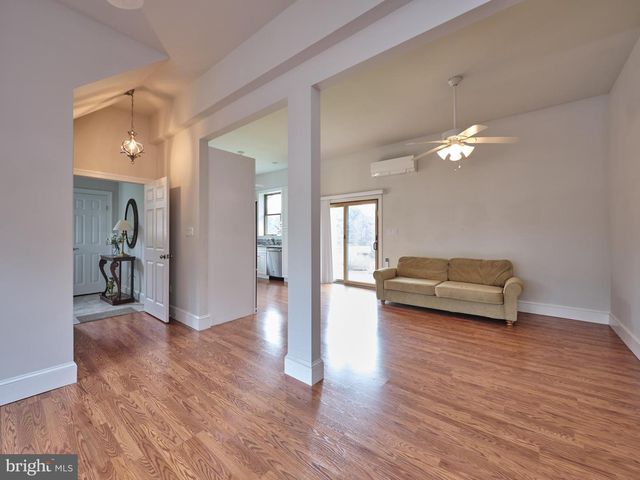 110 CLAY RIDGE RD, Ottsville, PA 18942