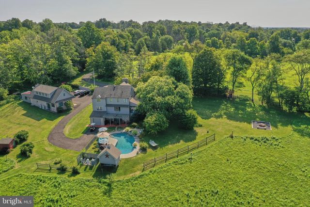 110 CLAY RIDGE RD, Ottsville, PA 18942