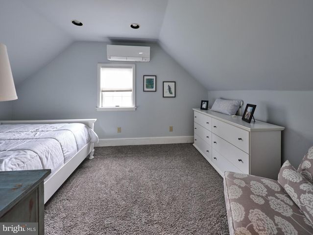 110 CLAY RIDGE RD, Ottsville, PA 18942