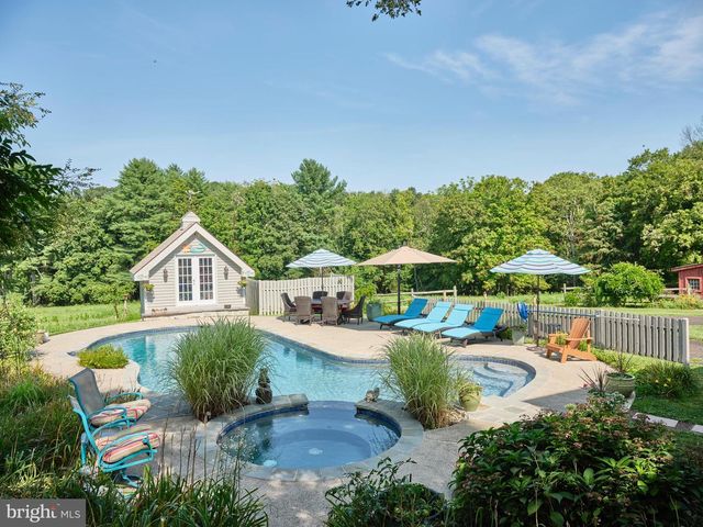 110 CLAY RIDGE RD, Ottsville, PA 18942