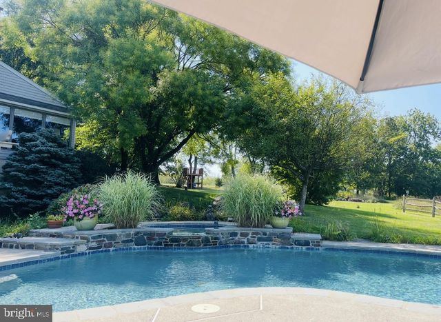 110 CLAY RIDGE RD, Ottsville, PA 18942