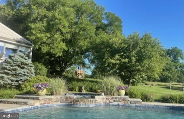 110 CLAY RIDGE RD, Ottsville, PA 18942