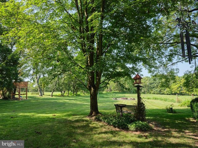 110 CLAY RIDGE RD, Ottsville, PA 18942