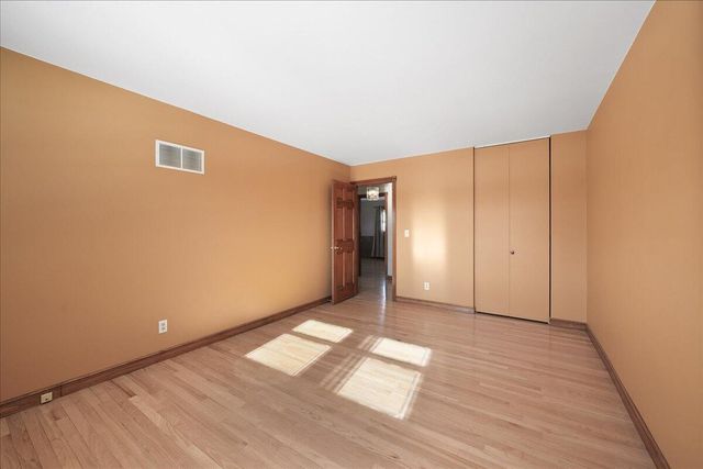 615 Mississinewa Street, Chesterton, IN 46304