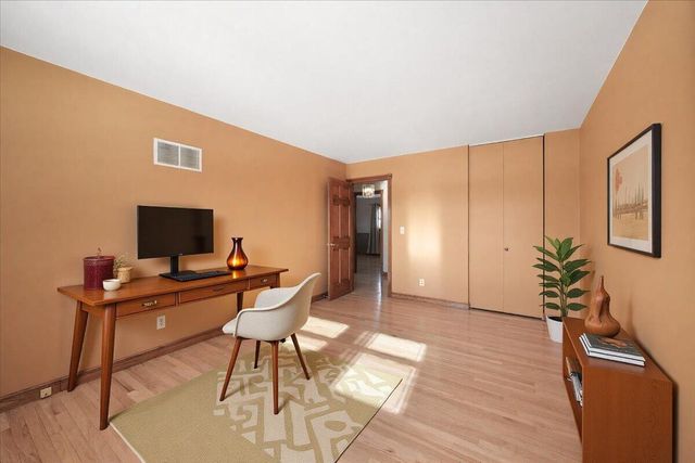 615 Mississinewa Street, Chesterton, IN 46304