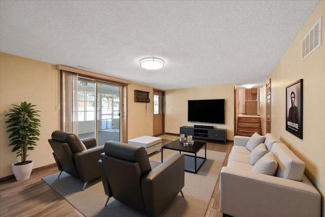 615 Mississinewa Street, Chesterton, IN 46304