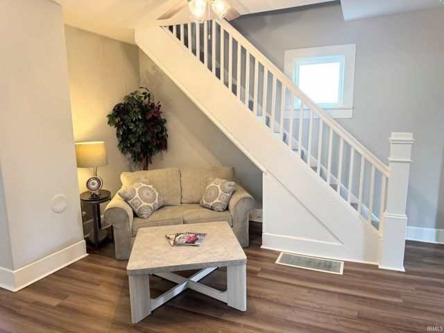 709 Kleymeyer Avenue, Evansville, IN 47720