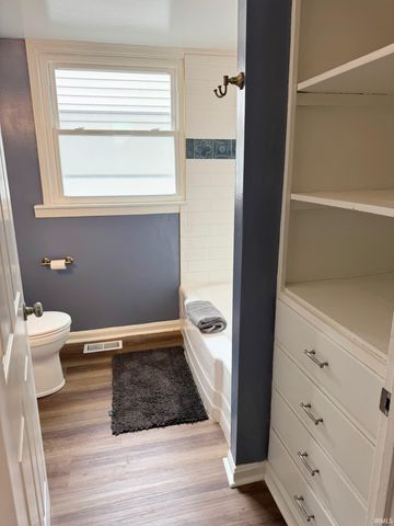 709 Kleymeyer Avenue, Evansville, IN 47720