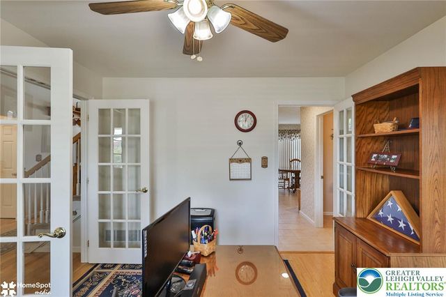 4022 Redwood Drive, Bethlehem Twp, PA 18020