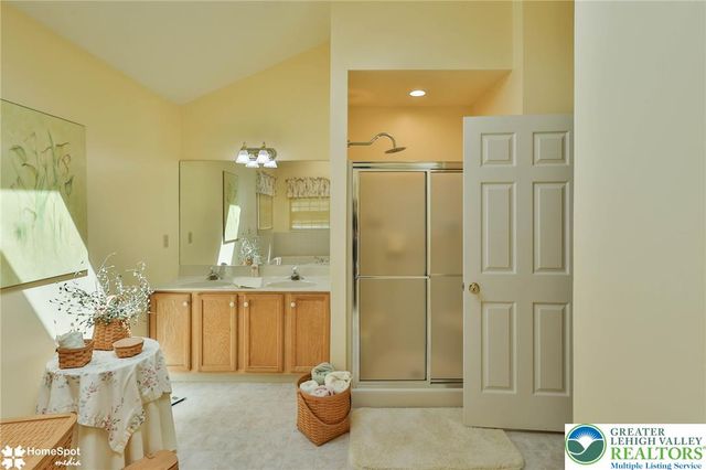4022 Redwood Drive, Bethlehem Twp, PA 18020