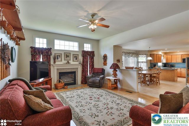 4022 Redwood Drive, Bethlehem Twp, PA 18020